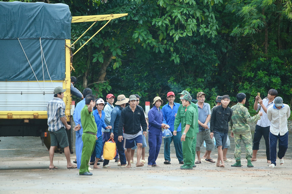 Chiều nay bão số 16 - Tembin đổ bộ, Côn Đảo cấp tập di dân